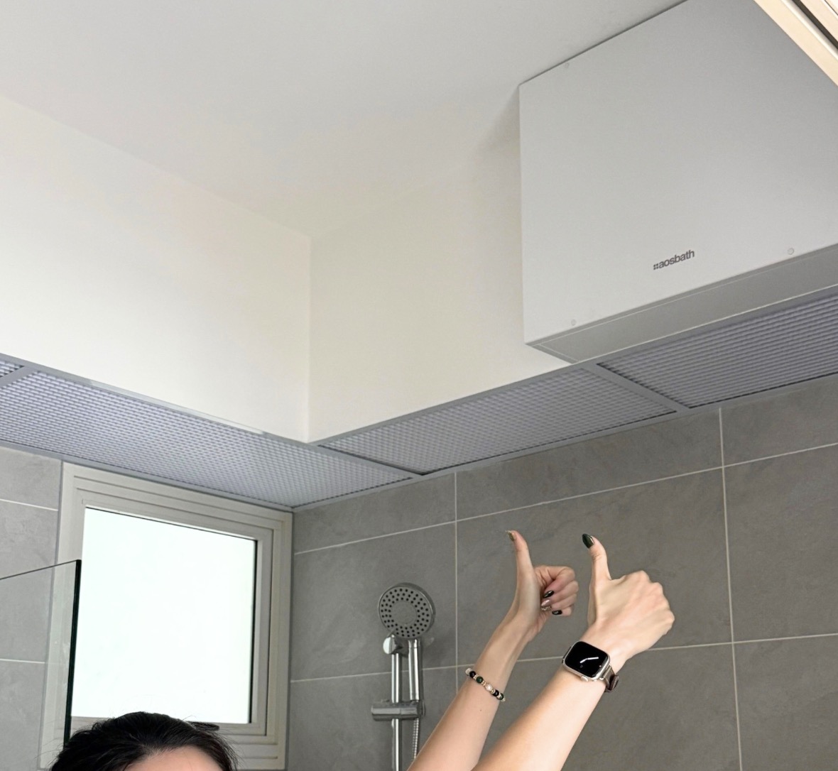 C07585 bathbox bto thumbs up hdb tankless 2