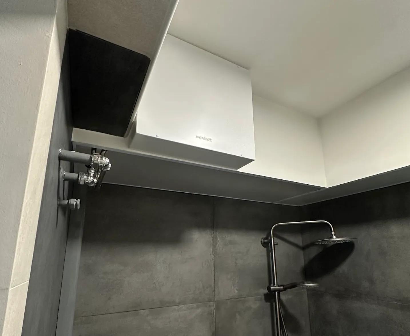 hdb bto arguschang bathbox install